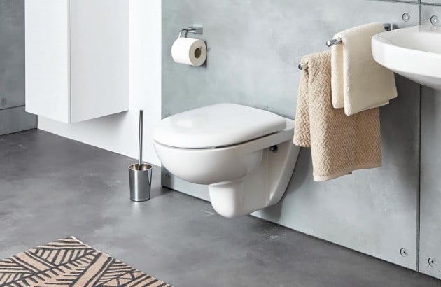 Toilettes avec chasse d'eau