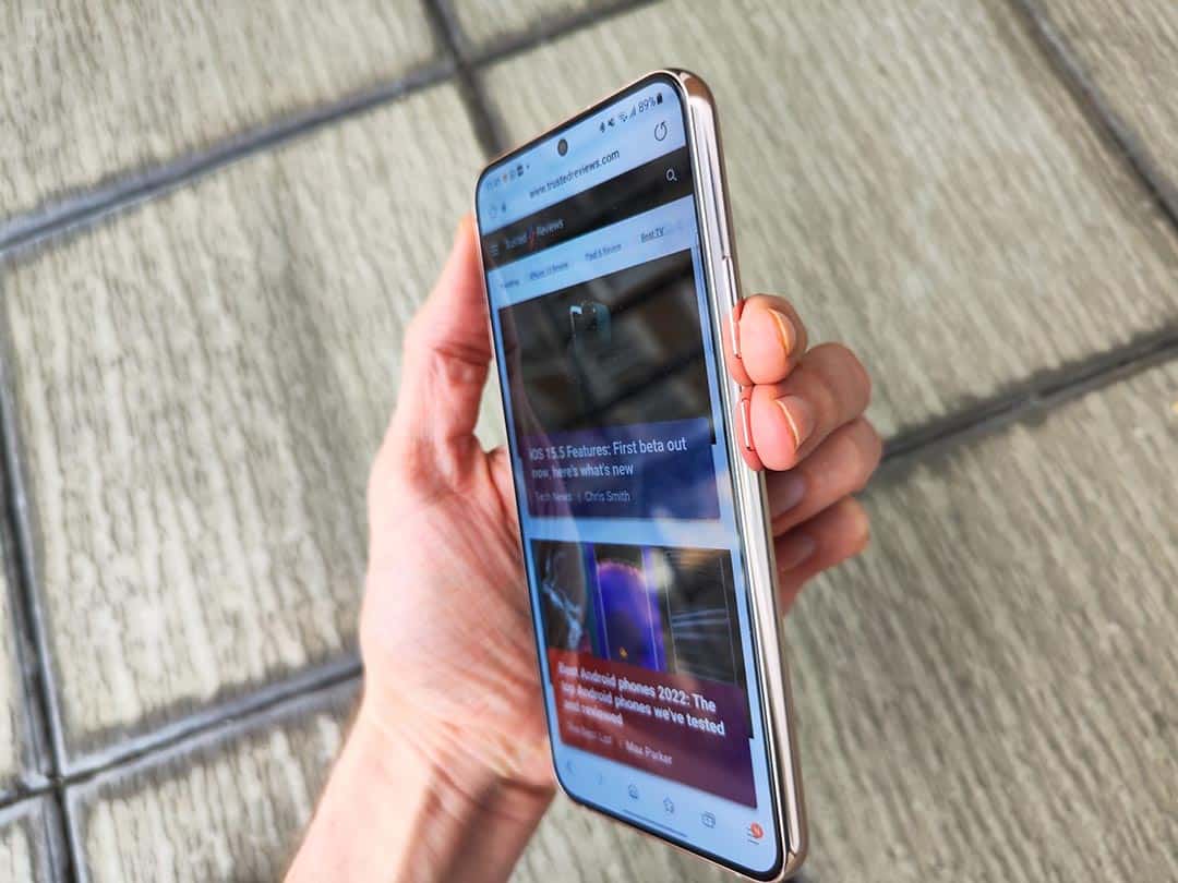 Smartphone avec indication des boutons physiques