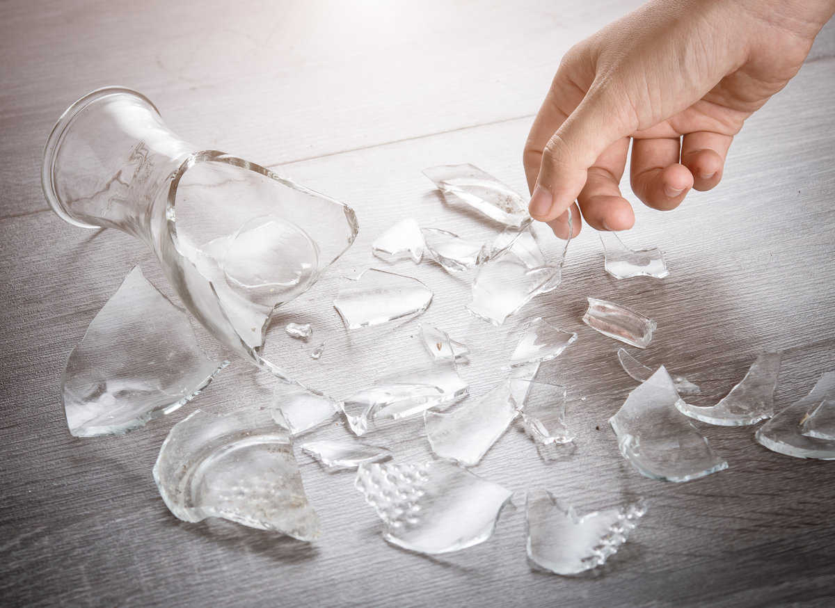 Éclats de verre représentant le changement