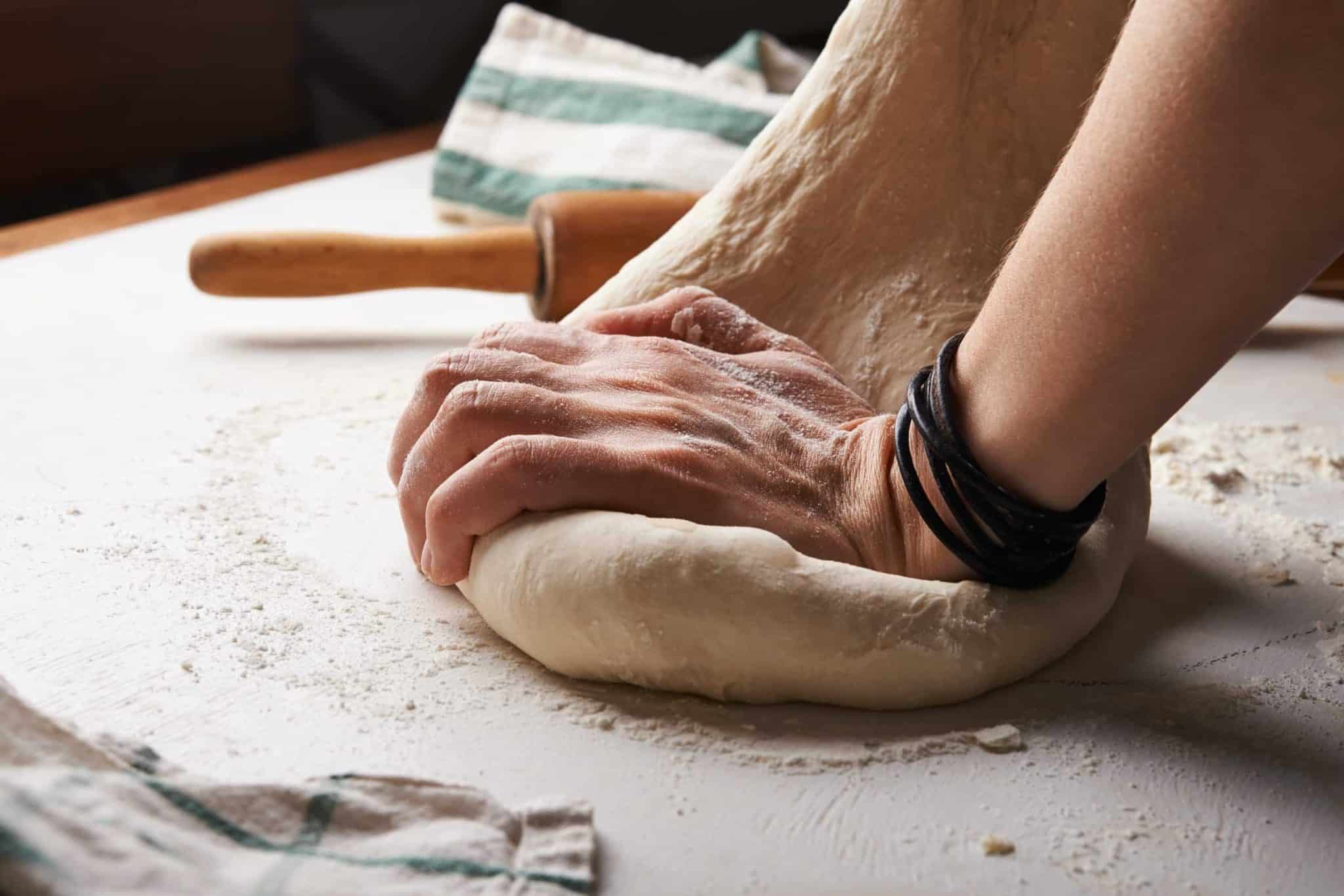 Préparation de pain maison