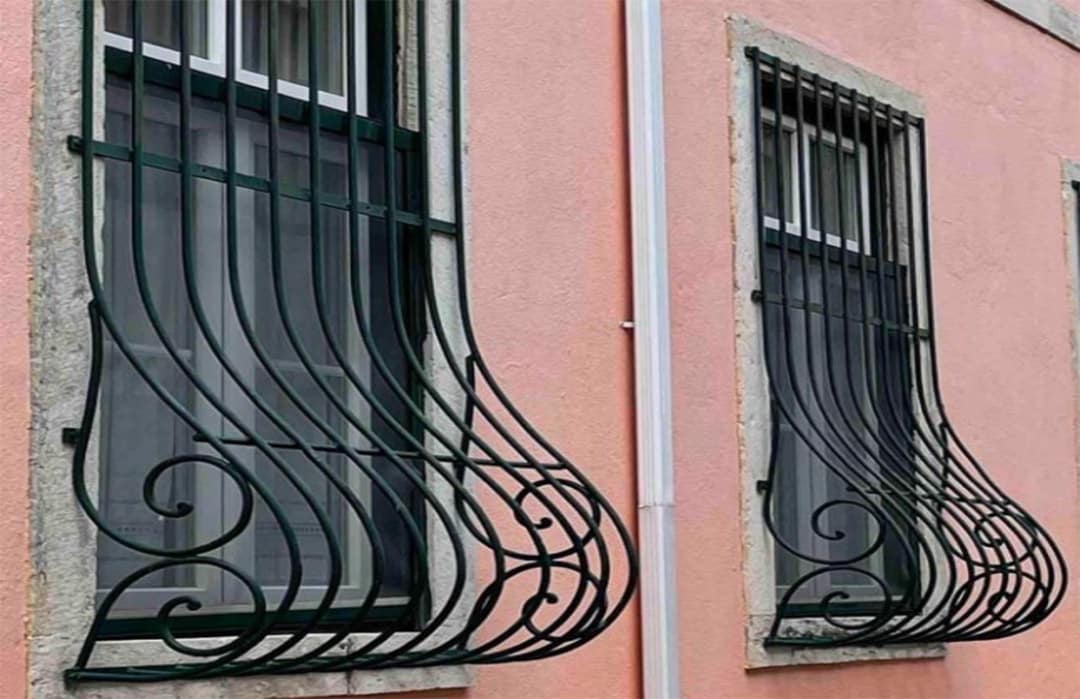 Grille artistique pour fenêtre