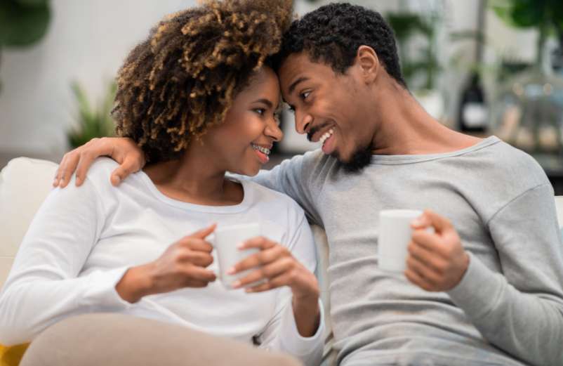 Couple en discussion