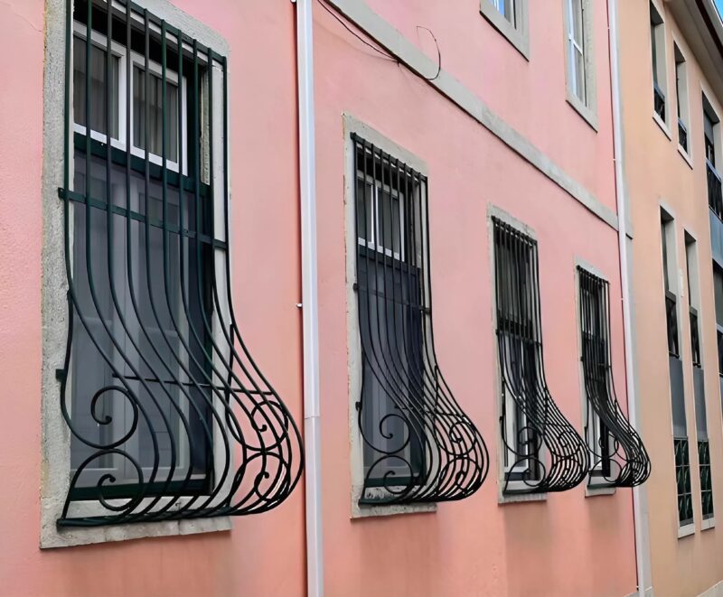 Grille avec climatiseur intégré