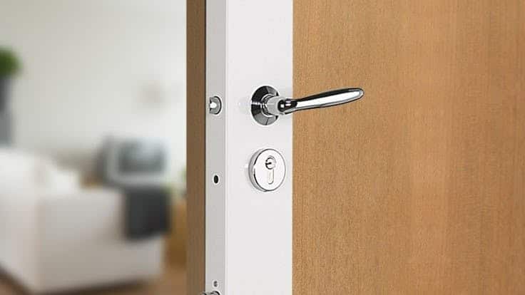 Serrure de porte d'hôtel en gros plan
