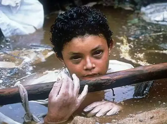Omayra Sánchez pendant son calvaire