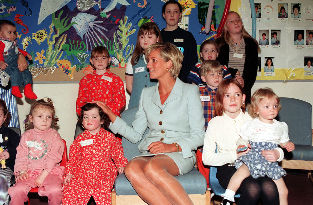 Diana dans un couloir d'hôpital
