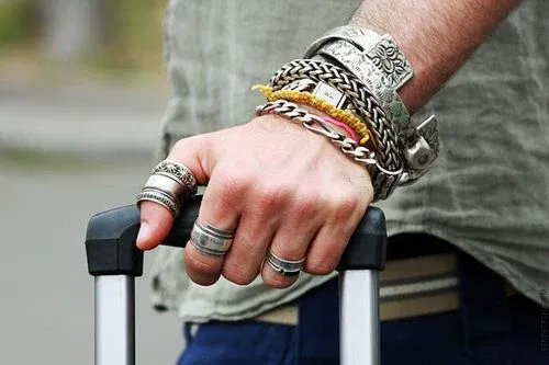 Bague de pouce unisexe, symbole d'un style affirmé et personnel