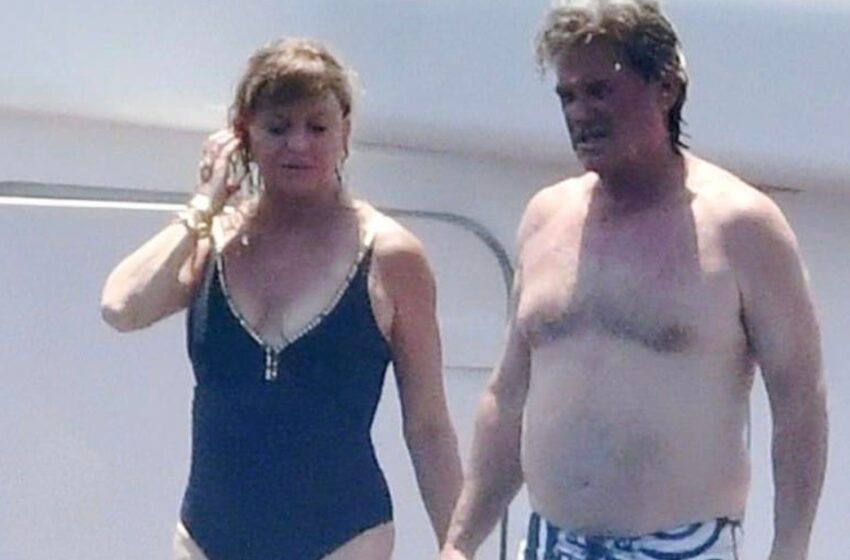 Goldie Hawn et Kurt Russell jeunes pendant le tournage de Swing Shift