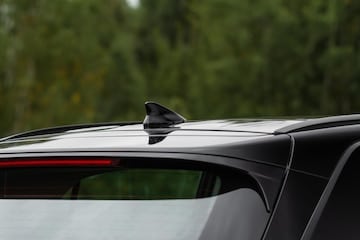 Installation d'un aileron de requin