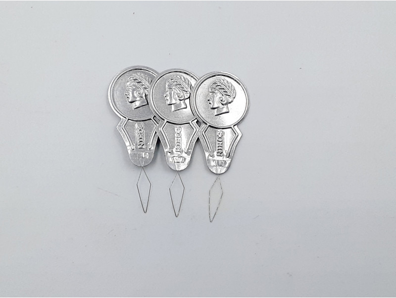 Collection d'enfiles-aiguilles anciens