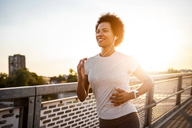 Femme heureuse après une cure détox