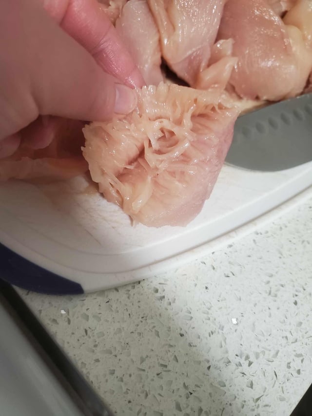 Viande de poulet à texture inhabituelle