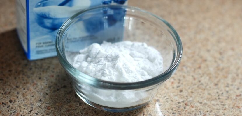 Bicarbonate de soude et huile essentielle