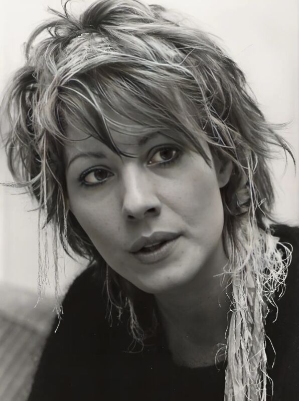 Linda Kozlowski lors d'une action humanitaire
