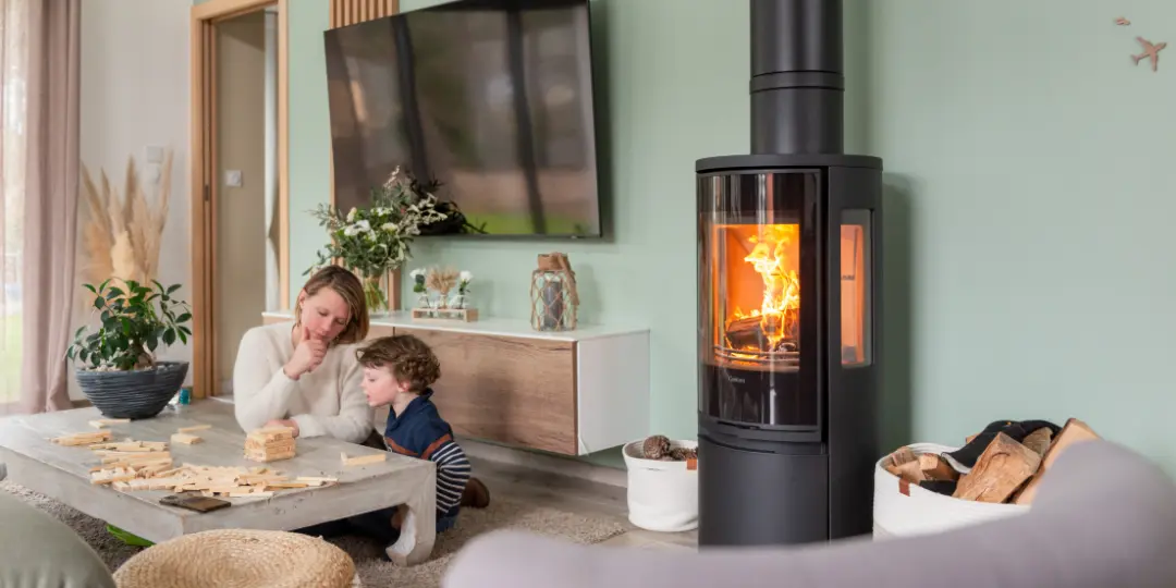 Intérieur confortable avec un poêle pyrolytique