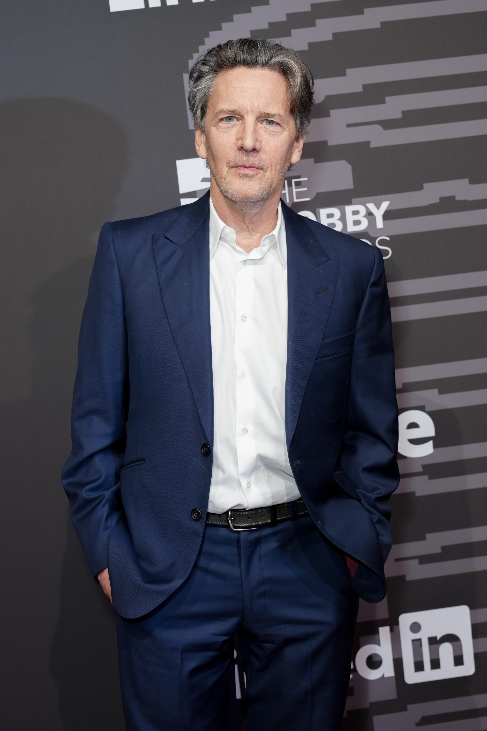 Andrew McCarthy aujourd'hui, serein et souriant