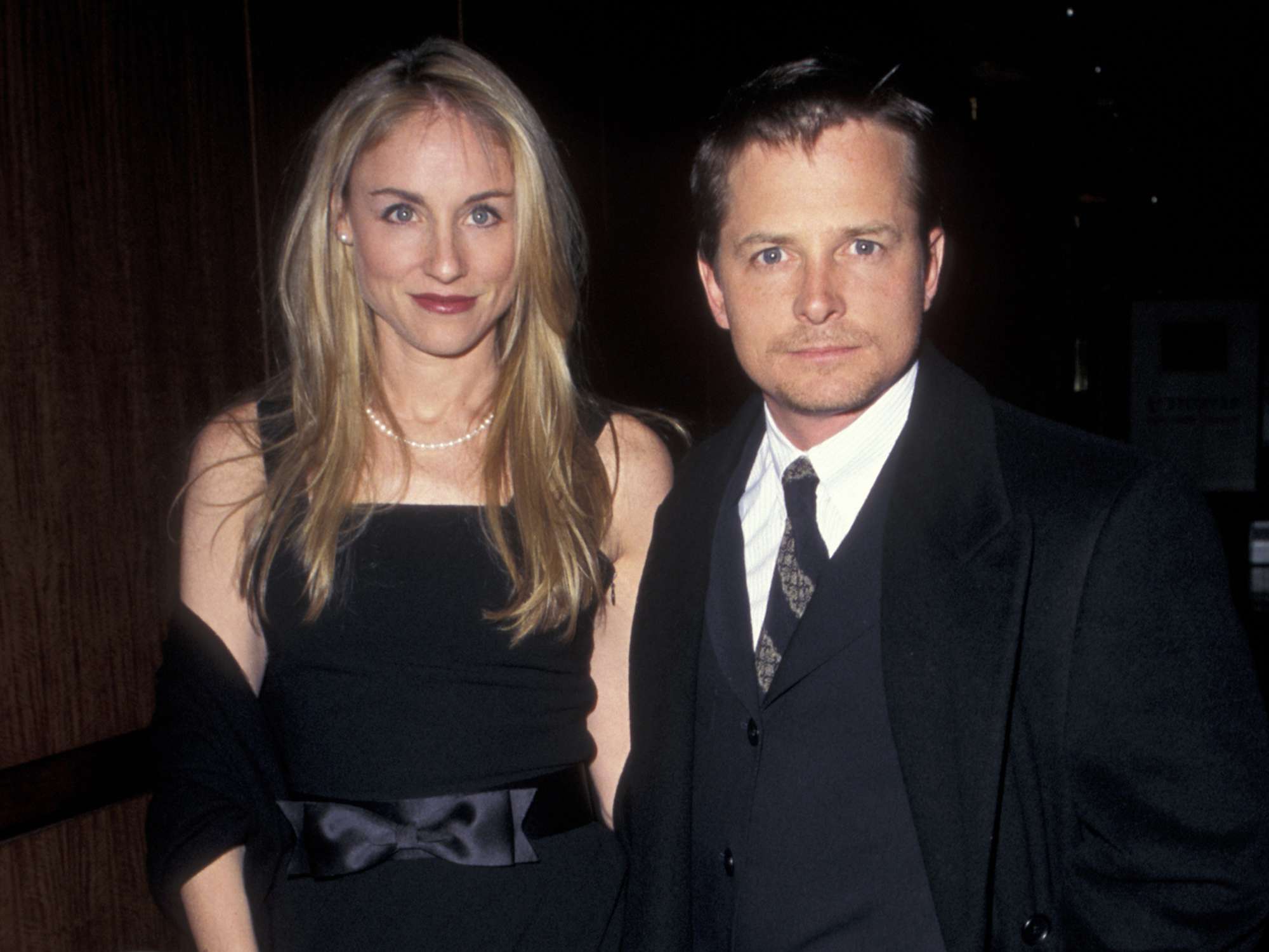 Michael J. Fox et son épouse Tracy Pollan souriants, unis et complices